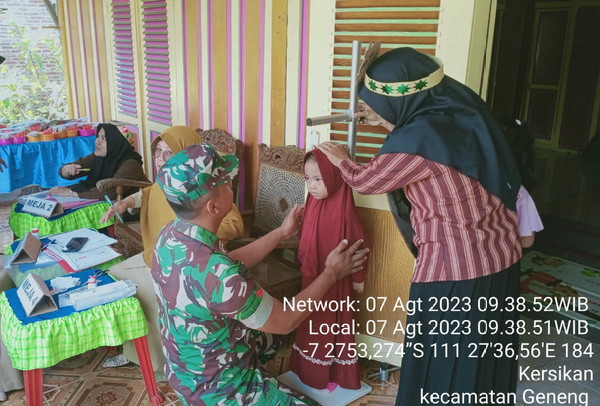 Read more about the article Babinsa Koramil Geneng Sosialisasi Gerakan Orang Tua Asuh dan Kesehatan Anak