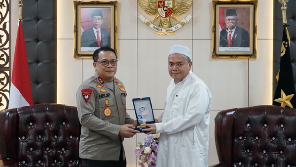 You are currently viewing Sinergitas Kamtibmas dan Peningkatan SDM, IIB Darmajaya Silaturahmi ke Polda Lampung