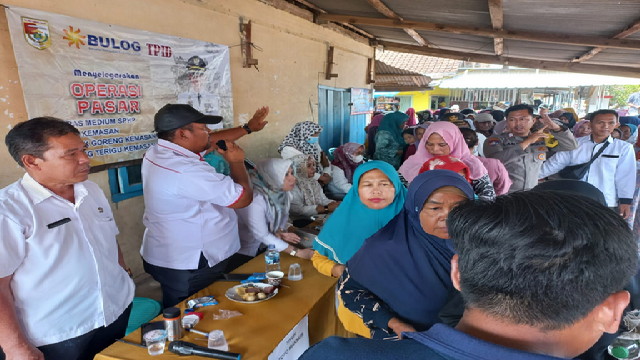 Read more about the article Pemkab Tubaba Gelar Operasi Pasar