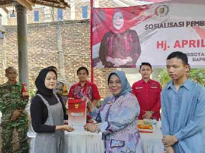 Read more about the article Aprilliati: Sosialisasi Ini Sebagai Jembatan Untuk Kita