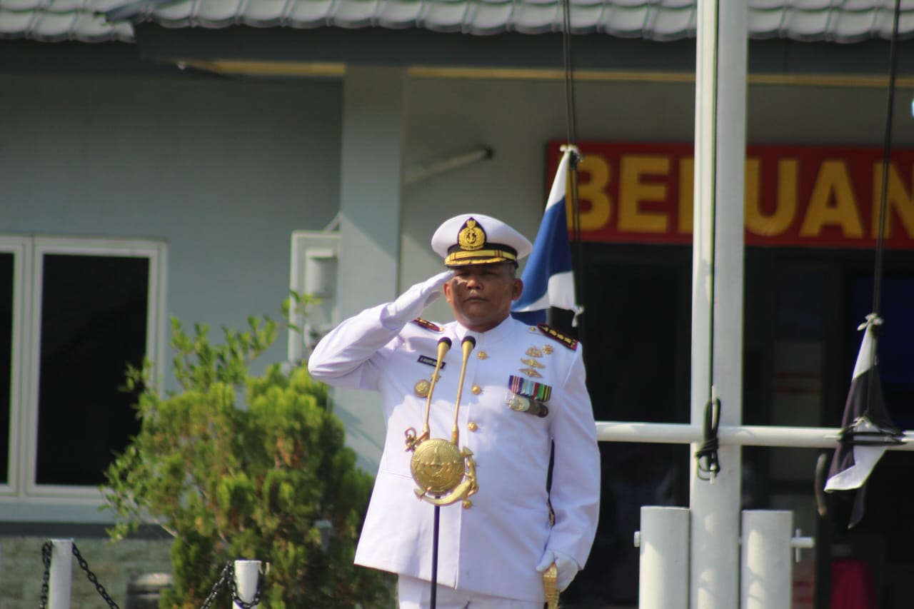 You are currently viewing Danbrigif 4 MAR/BS Pimpin Upacara HUT ke – 78 TNI AL