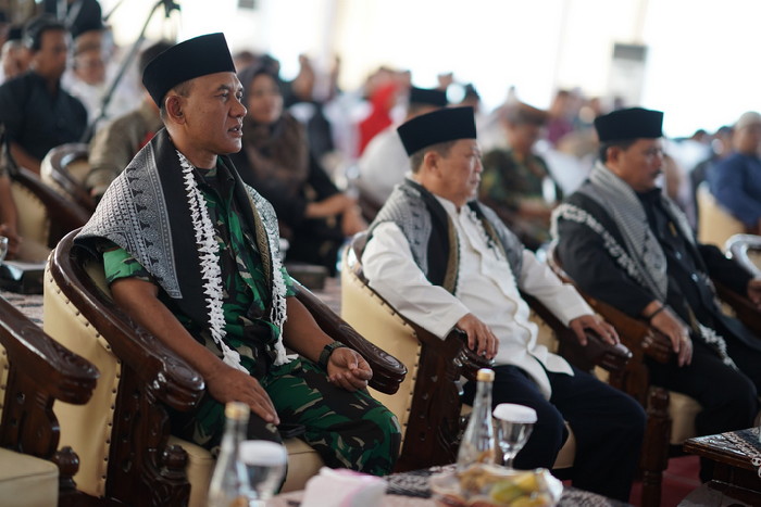 Read more about the article Danrem 081/DSJ Hadiri Peresmian Ma’had Aisyah Ummul Mukminin Tahfidzul Quran di Kecamatan Kartoharjo Kota Madiun