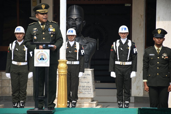 Read more about the article Jabat Irup Peringatan Hari Pahlawan ke-78, Kasrem 081/DSJ Bacakan Amanat Mensos RI