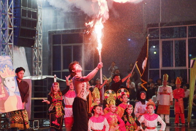 You are currently viewing Gelaran Budaya Nusantara Warnai Semarak Inagurasi Mibat IIB Darmajaya