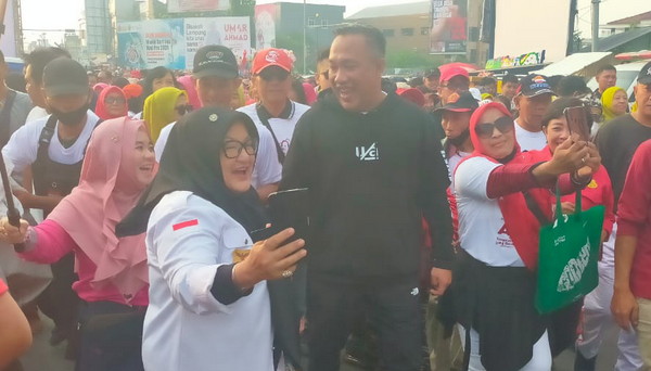 Read more about the article Semangat Pecah di Tugu Adipura: Deklarasi Politik Umar Ahmad untuk Lampung 2024