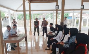 Read more about the article Sertu Budi Dampingi Seleksi Perangkat Desa Ngentrong dengan Transparan