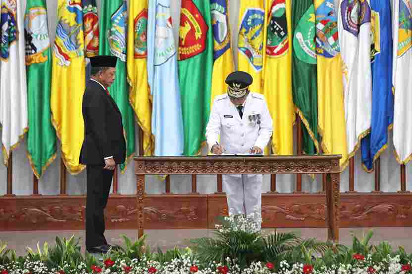 Read more about the article Mendagri Tito Karnavian Lantik Staf Ahli Kemenpora Samsudin sebagai Pj. Gubernur Lampung di Jakarta