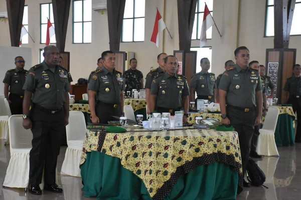 Read more about the article Pangdam Kasuari : Tujuan Kegiatan Ini Untuk Menilai dan Mengukur Pencapaian Progja Jajaran Kodam