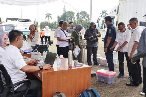 Read more about the article Lampung Serahkan Ribuan Alat Kesehatan Bermerkuri ke Jakarta