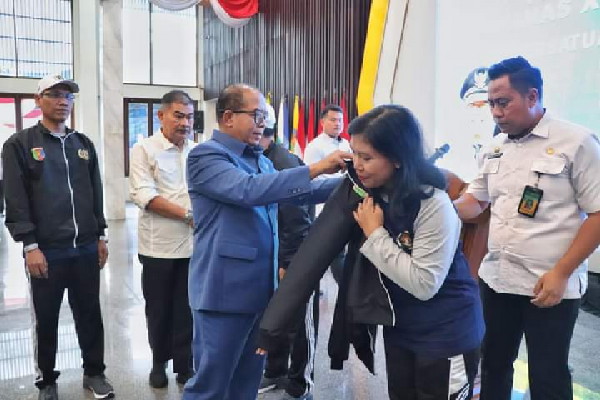 Read more about the article Gubernur Lepas Kontingen Lampung: Target Emas di Porwanas