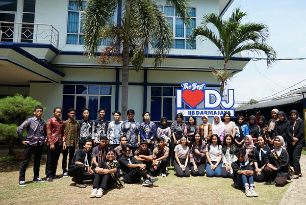 You are currently viewing IIB Darmajaya Siapkan Generasi Muda Berkarir di Pariwisata