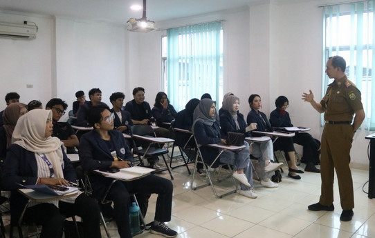 You are currently viewing Kadis Pariwisata Bandar Lampung Ajak Mahasiswa Lestarikan Budaya