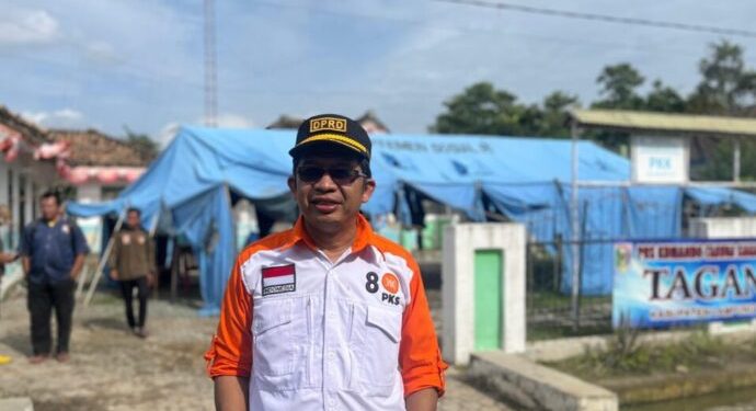 Read more about the article Anggota DPRD Yusnadi Kunjungi Korban Banjir di Lampung Timur