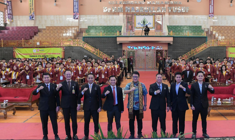 Read more about the article Ketua DPRD Lampung Buka Kegiatan Leadership Education di Universitas Teknokrat Indonesia