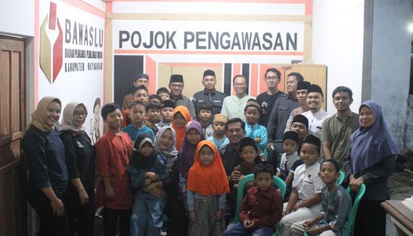 Read more about the article Bawaslu Way Kanan Berbuka Puasa dan Berbagi dengan Anak Yatim