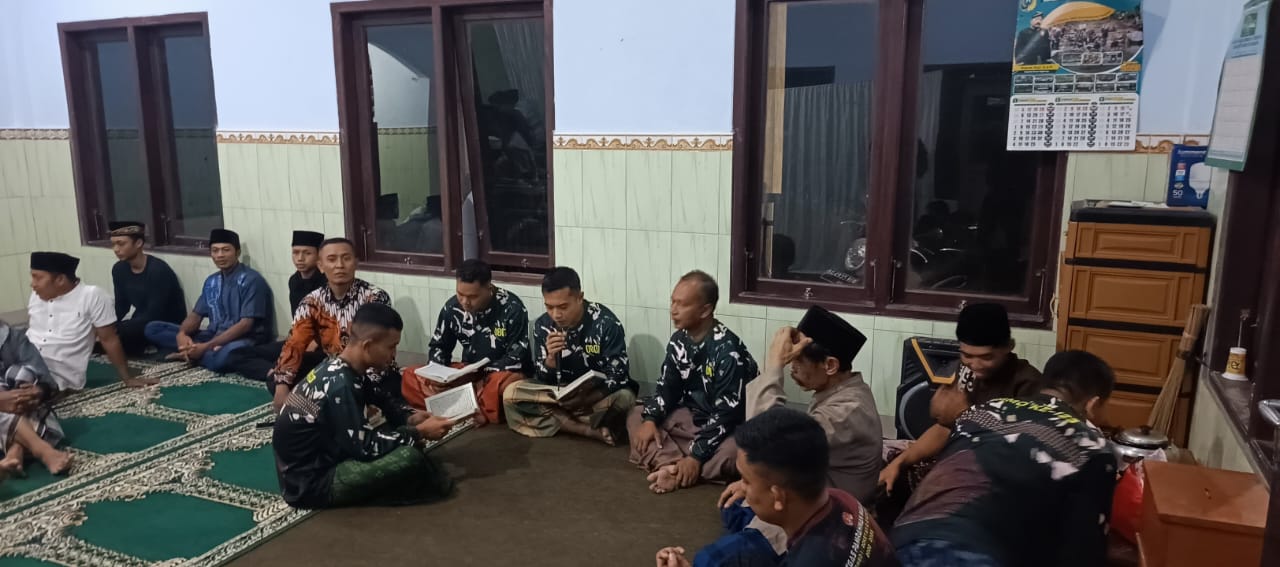 Read more about the article Masjid Al-Ikhlas Rampung, Satgas TMMD Tarawih Bersama