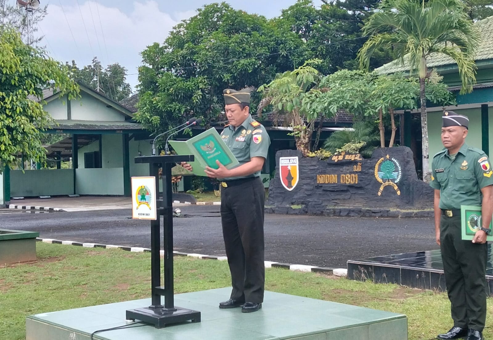 You are currently viewing Pupuk Jiwa Patriotisme, Kodim 0801/Pacitan Gelar Upacara Mingguan