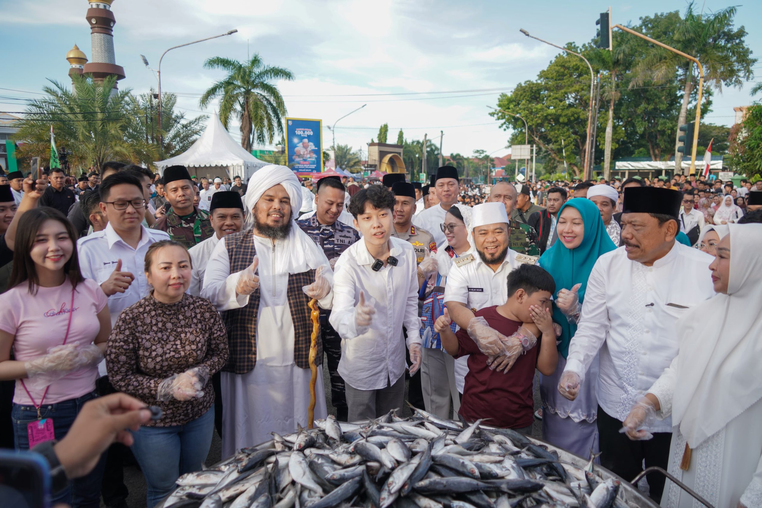 Read more about the article Makan Akbar 100 ribu Orang Sukses!