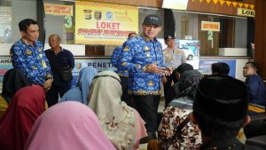 Read more about the article Bupati Novriwan Jaya Tinjau Program Pemutihan Kendaraan Bermotor