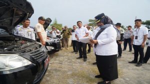 Read more about the article Wabup Pringsewu Pimpin Pengecekan Kendaraan Dinas
