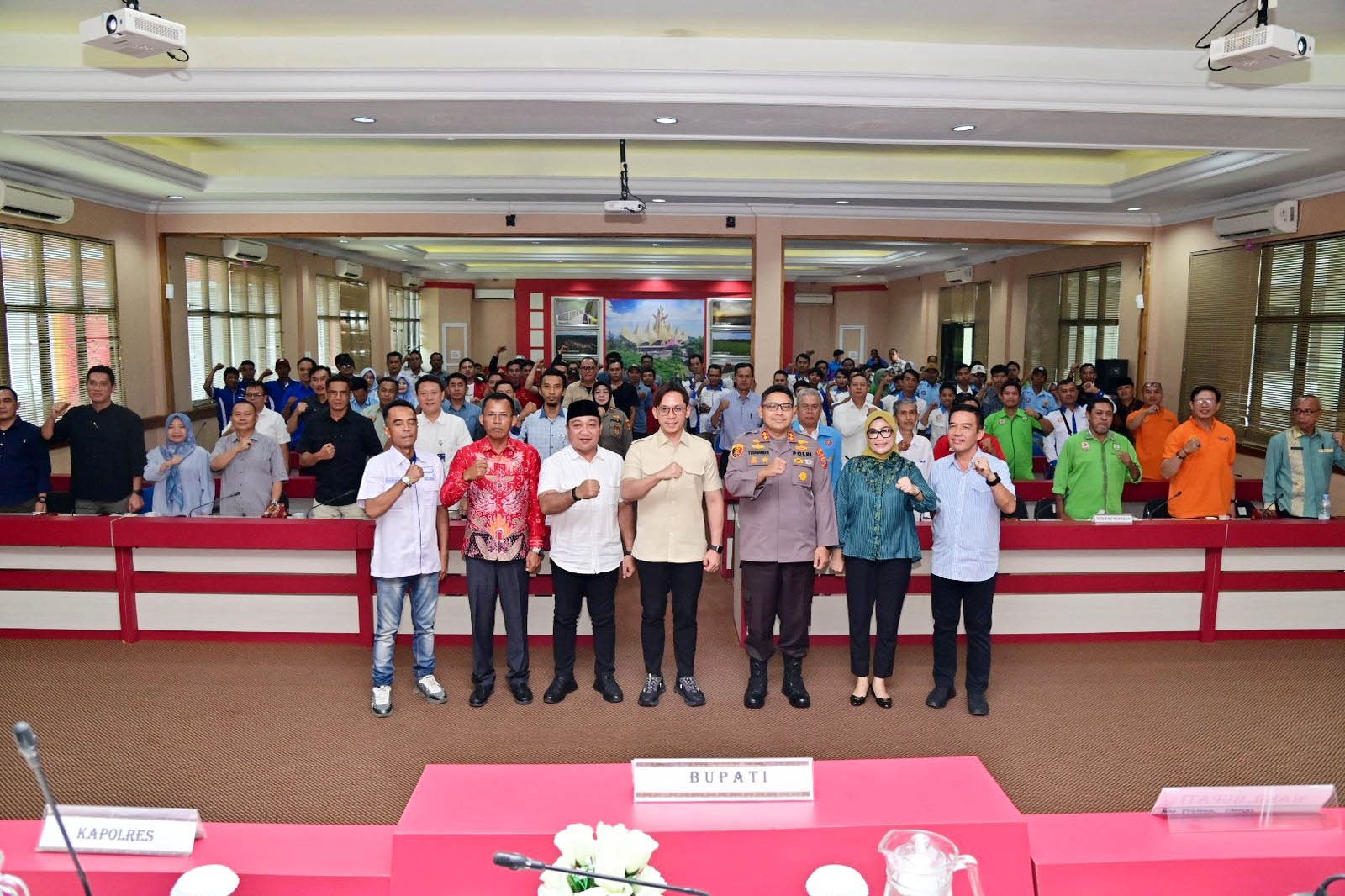 You are currently viewing Peringati May Day 2025, Pemkab Lampung Selatan Buka Ruang Diskusi dengan Buruh