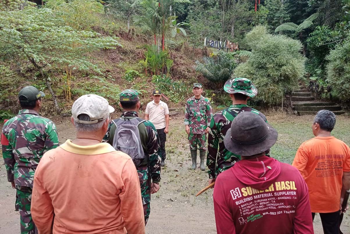 Read more about the article Ketika TNI dan Rakyat Menjaga Alam Bersama di Banyu Nget