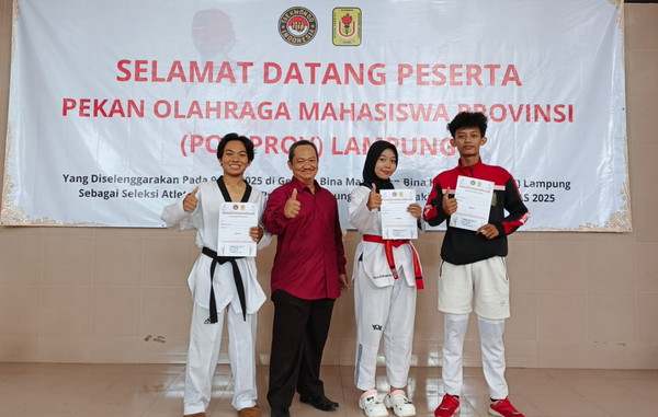 You are currently viewing Tiga Mahasiswa IIB Darmajaya Sabet Medali di POMProv Taekwondo 2025