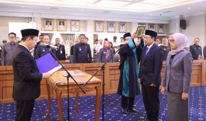 Read more about the article Gubernur Lantik Dua Pejabat Pimpinan Tinggi Pratama dilingkungan Pemprov Lampung