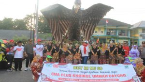 Read more about the article SMAS Plus Khoirul Ummah Juara 2 Karnaval HUT RI ke-80