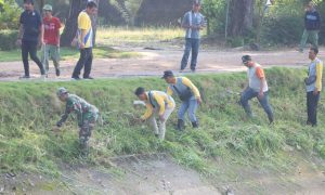 Read more about the article Bupati dan Wakil Bupati Lamteng Ajak Seluruh OPD Gotong Royong