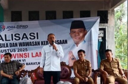 Read more about the article Anggota DPRD Lampung Sosialisasi Pembinaan Ideologi Pancasila dan Wawasan Kebangsaan