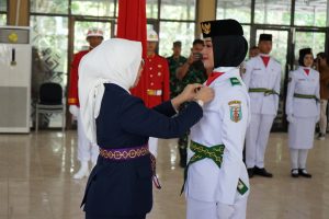 Read more about the article Bupati Ayu Asalasiyah Resmi Kukuhkan Paskibraka Kabupaten Way Kanan Tahun 2025
