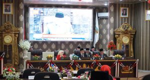 Read more about the article Pemkab Way Kanan Hadiri Paripurna Istimewa Mendengarkan Pidato Presiden RI