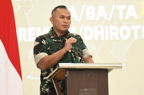 Read more about the article 40 Prajurit Makorem 081/DSJ Naik Pangkat, Danrem Singgung Sosok di Baliknya
