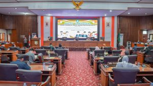 Read more about the article ‎Pj Sekda Wakili Gubernur Bengkulu di Paripurna DPRD Bahas APBD Perubahan dan Raperda Pesantren