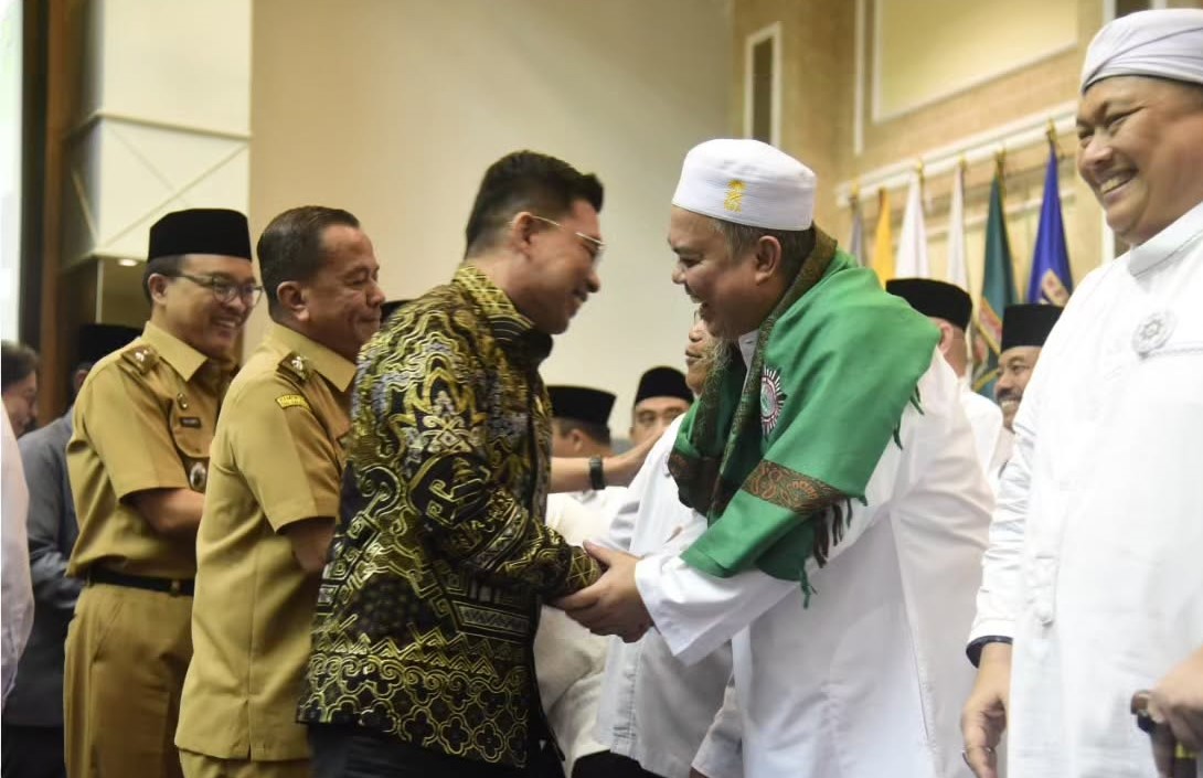 Read more about the article Ahmad Giri Akbar dan Yanuar Irawan Hadiri Pelantikan PERTI dan PERWATI, Perkuat Sinergi Organisasi Keagamaan di Lampung