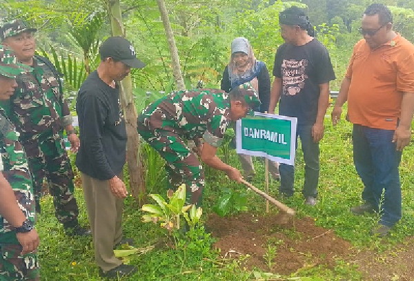 Read more about the article Sinergi di Lereng Dongko: TNI-Polri dan Pemkab Trenggalek Dorong Kopi Sengunglung Jadi Kebanggaan Desa