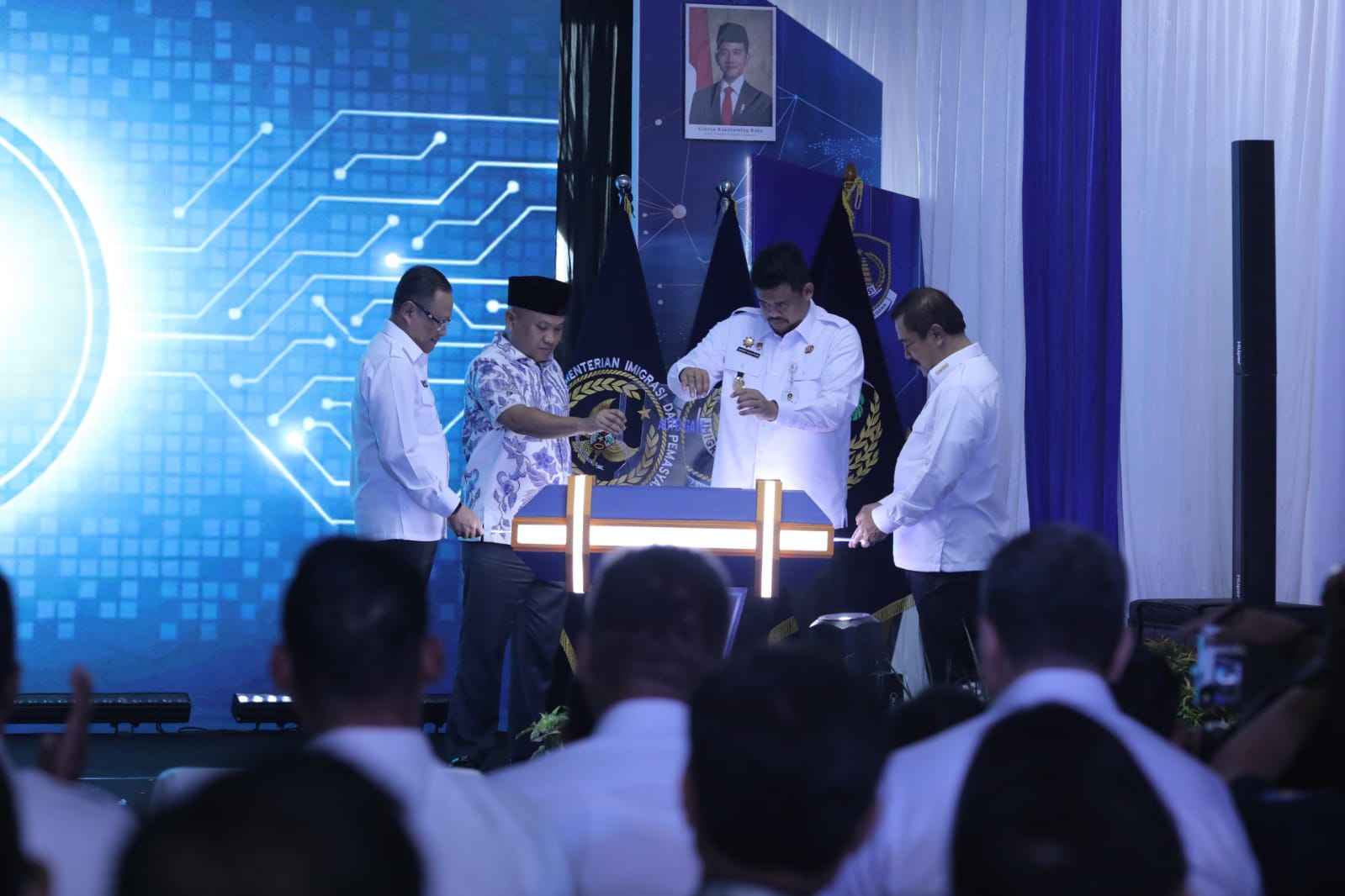 You are currently viewing Bupati Asahan Lantik 3 Jabatan Pimpinan Tinggi Pratama