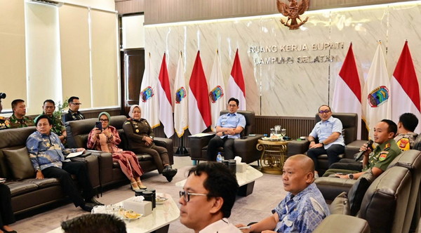 Read more about the article Sinergi Bupati dan Forkopimda Lampung Selatan Kawal Program Nasional KDMP, Dandim 0421/LS Pacu Percepatan Pembangunan Gerai dan Gudang