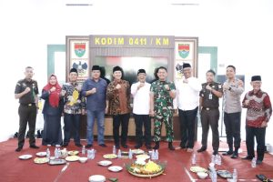 Read more about the article Bupati Ardito Wijaya Hadiri Tasyakuran Penempatan Gedung Baru Makodim 0411/KM di Betan Subing