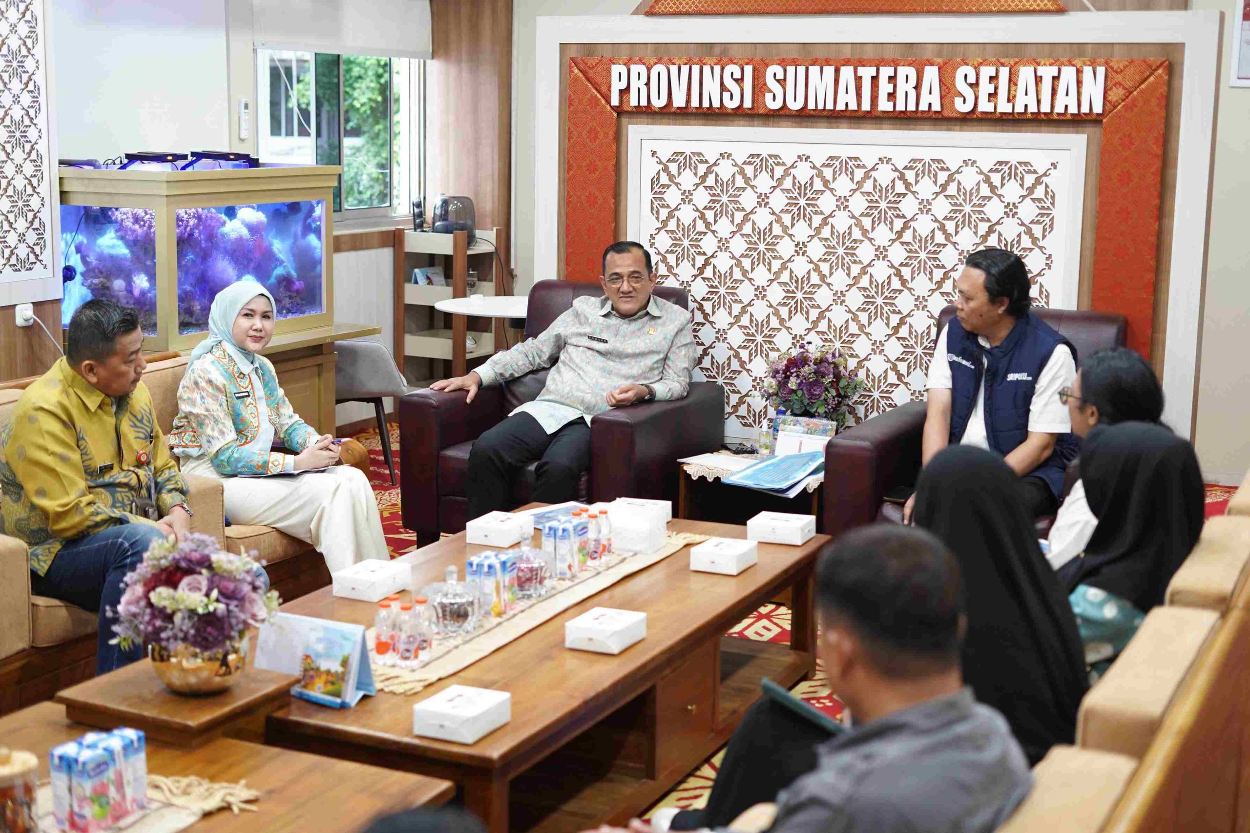 Read more about the article Audiensi Sekda Sumsel dan Media, Job Fair serta Kupas Lokal Jadi Sorotan