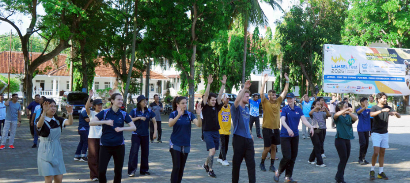 Read more about the article Senam Pagi Meriah Bersama Delegasi AIYEP 2025