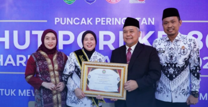 Read more about the article Dewi Sastrani Ratu Dewa Dikukuhkan sebagai Ibunda Guru Kota Palembang