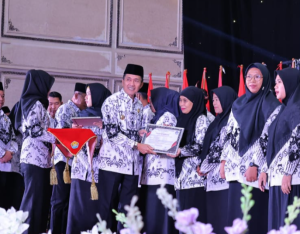 Read more about the article Palembang Rayakan HUT PGRI ke-80 dan Hari Guru Nasional 2025 dengan Solidaritas dan Apresiasi