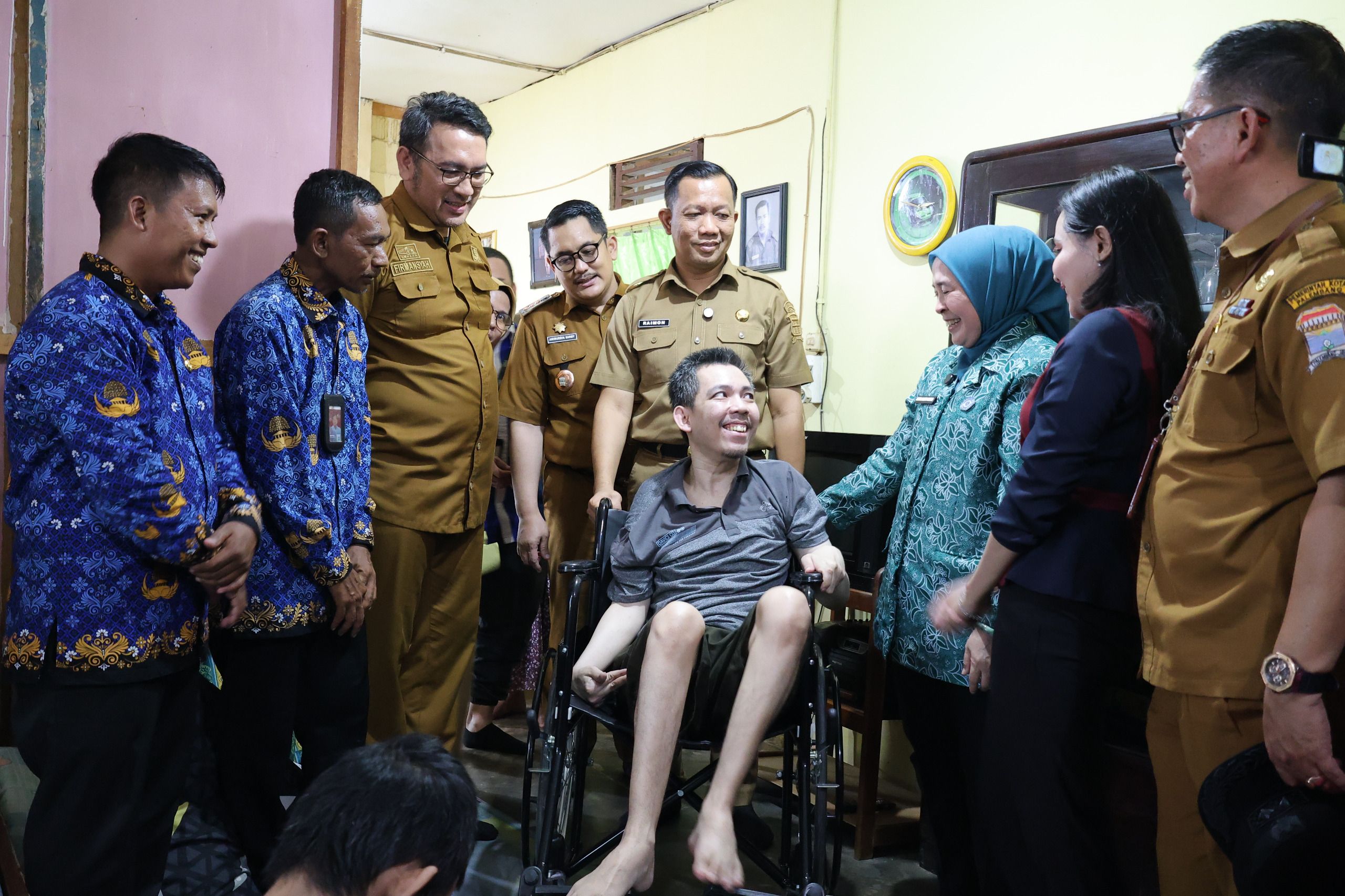 You are currently viewing TP PKK Palembang Salurkan Bantuan Sosial ke Warga Berkebutuhan Khusus