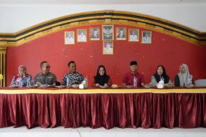 Read more about the article Bupati Mesuji Pastikan Distribusi Tepat Sasaran di Gebyar Pasar Murah