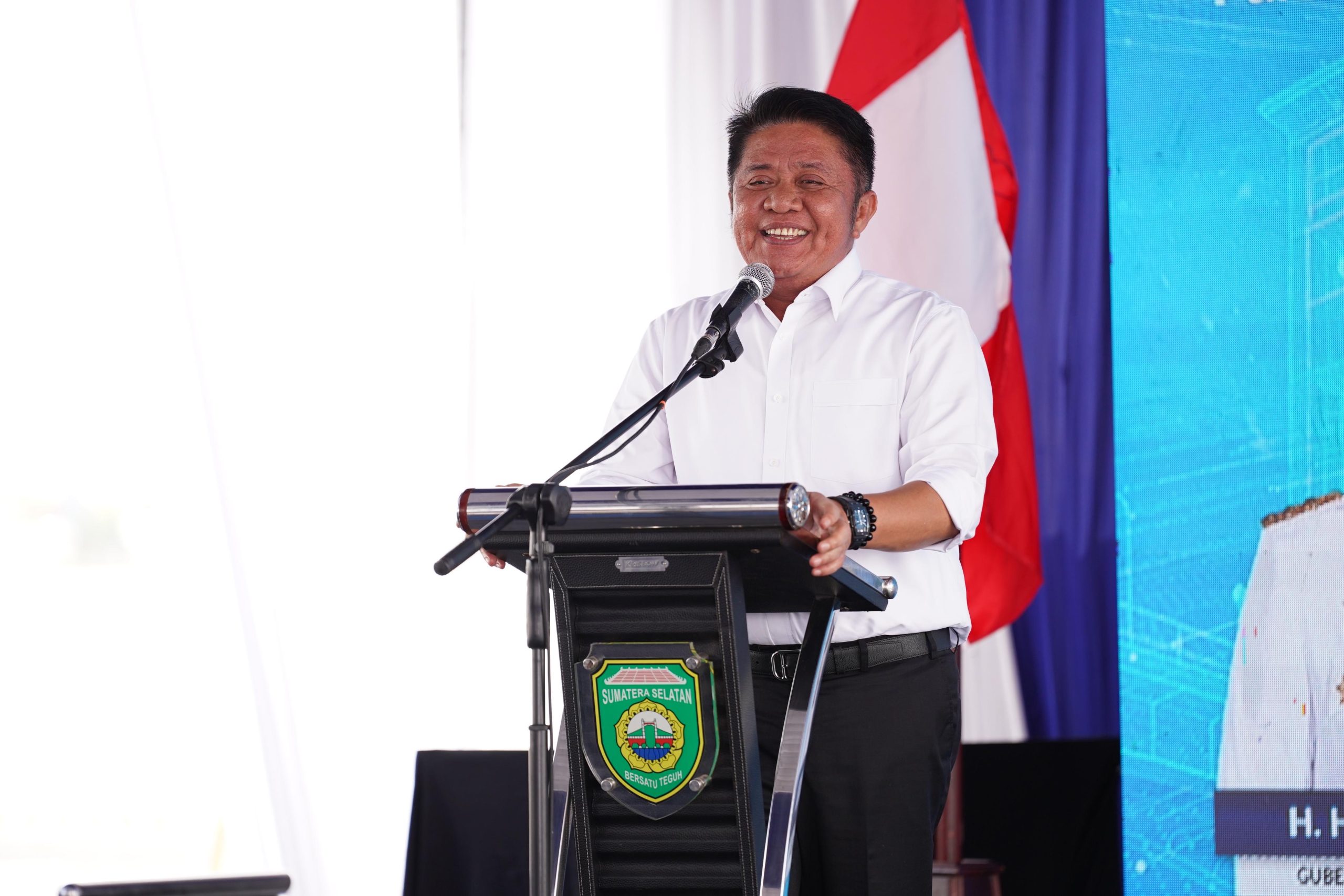 Read more about the article Gubernur HD Resmikan Go-Export Sumsel untuk Perluas Pasar Global