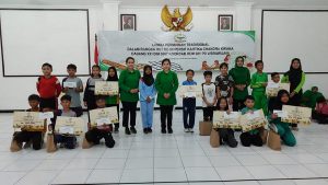 Read more about the article Angkat Nilai Kebersamaan, Persit KCK Cabang XXI Dim 0807 Gelar Permainan Tradisional