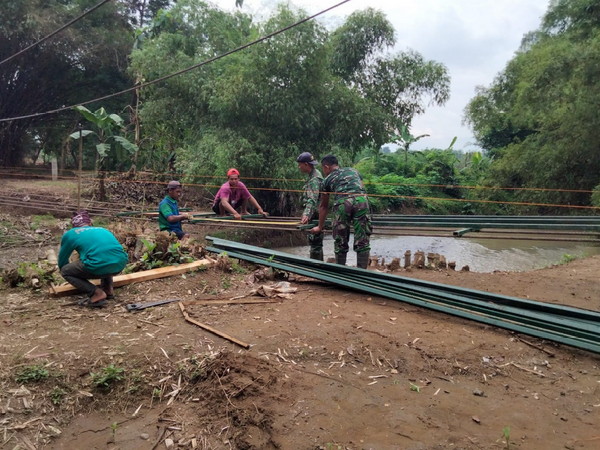 Read more about the article Pembangunan Jembatan Perintis Garuda di Ponorogo Terus Dikebut