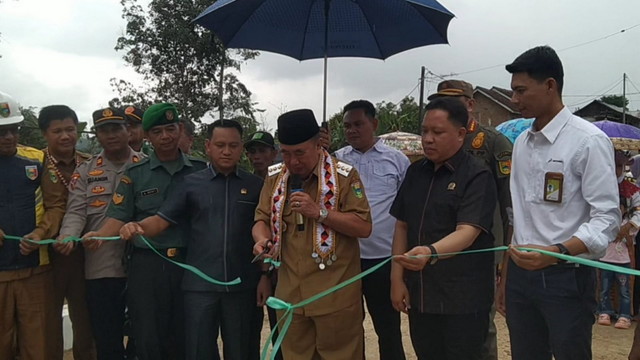 Read more about the article Pemkab Tanggamus Resmikan Jembatan Ulu Semong